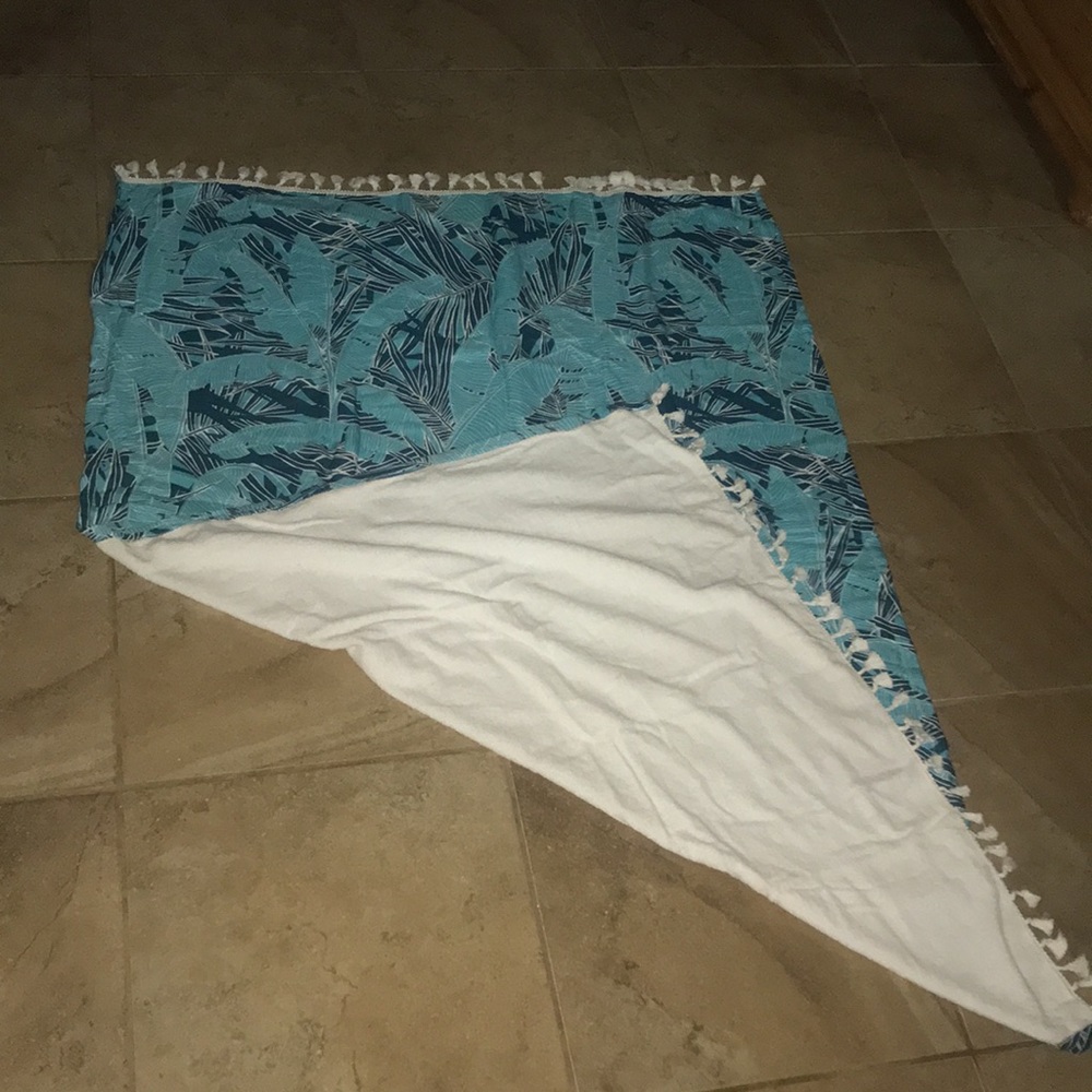 THE ISLE OF PALMS BEACH BLANKET/TOWEL
